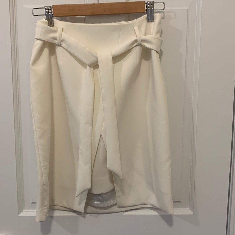 White skirt with tie